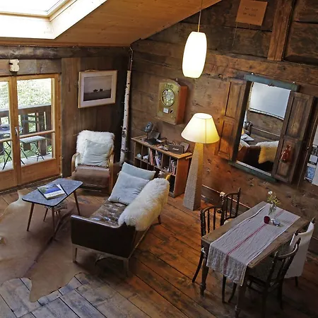 Lieu Secret Dans Les Alpes Suisses