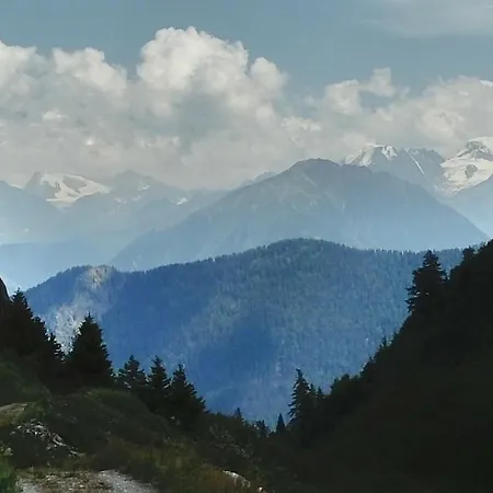 Lieu Secret Dans Les Alpes Suisses Σαλέ *