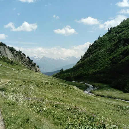 Lieu Secret Dans Les Alpes Suisses