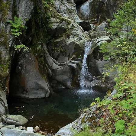 Lieu Secret Dans Les Alpes Suisses